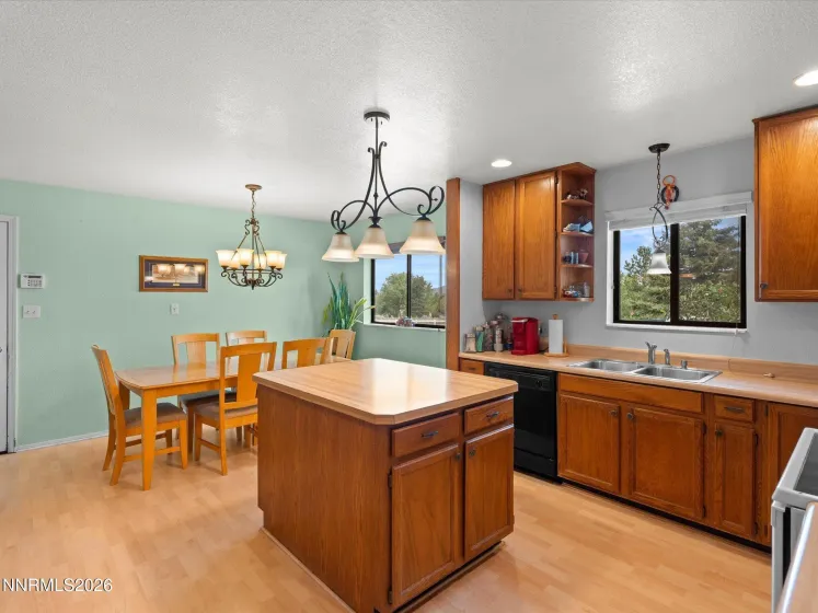 3642 Cindys, Carson City, Nevada 89705, 3 Bedrooms Bedrooms, ,3 BathroomsBathrooms,Residential,Residential,Cindys,0,260011114