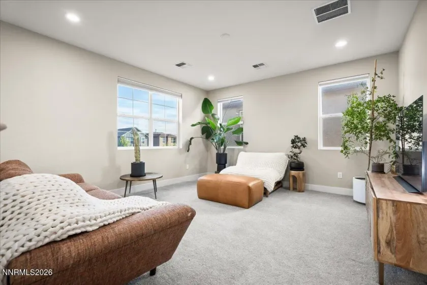 2833 Thistle Pine, Reno, Nevada 89521, 4 Bedrooms Bedrooms, ,3 BathroomsBathrooms,Residential,Residential,Thistle Pine,0,260011115