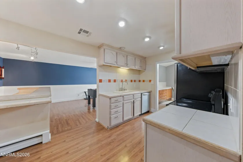 901 Lyman, Reno, Nevada 89509, 4 Bedrooms Bedrooms, ,3 BathroomsBathrooms,Residential,Residential,Lyman,0,260011123