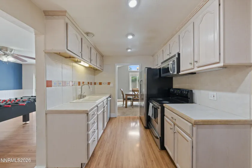 901 Lyman, Reno, Nevada 89509, 4 Bedrooms Bedrooms, ,3 BathroomsBathrooms,Residential,Residential,Lyman,0,260011123