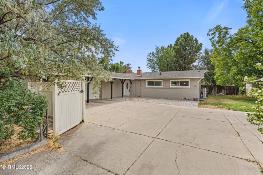 901 Lyman, Reno, Nevada 89509, 4 Bedrooms Bedrooms, ,3 BathroomsBathrooms,Residential,Residential,Lyman,0,260011123