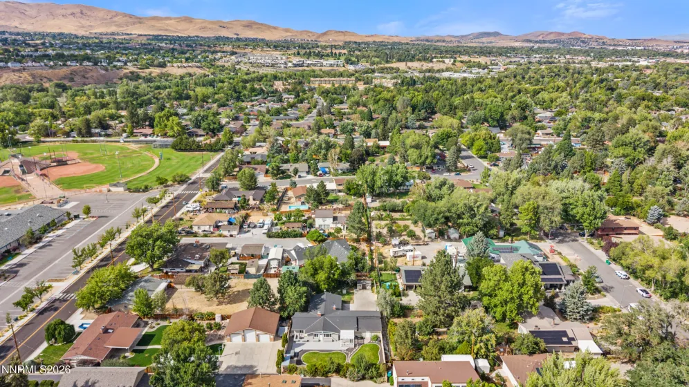 901 Lyman, Reno, Nevada 89509, 4 Bedrooms Bedrooms, ,3 BathroomsBathrooms,Residential,Residential,Lyman,0,260011123