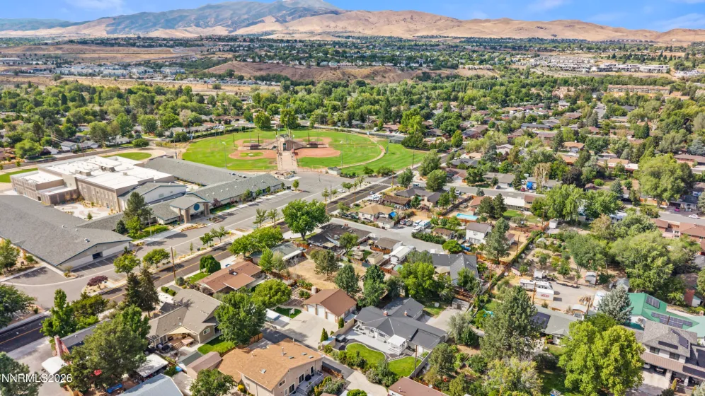 901 Lyman, Reno, Nevada 89509, 4 Bedrooms Bedrooms, ,3 BathroomsBathrooms,Residential,Residential,Lyman,0,260011123