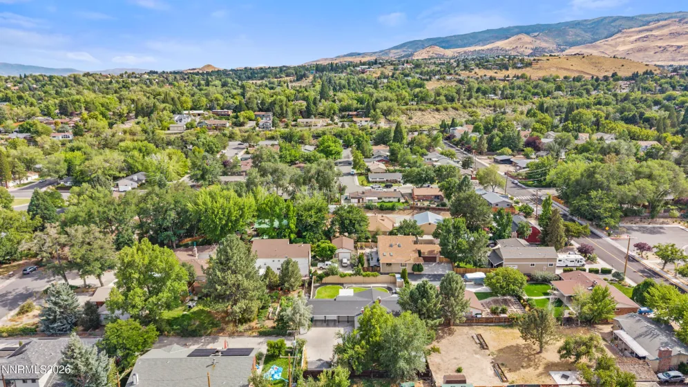 901 Lyman, Reno, Nevada 89509, 4 Bedrooms Bedrooms, ,3 BathroomsBathrooms,Residential,Residential,Lyman,0,260011123