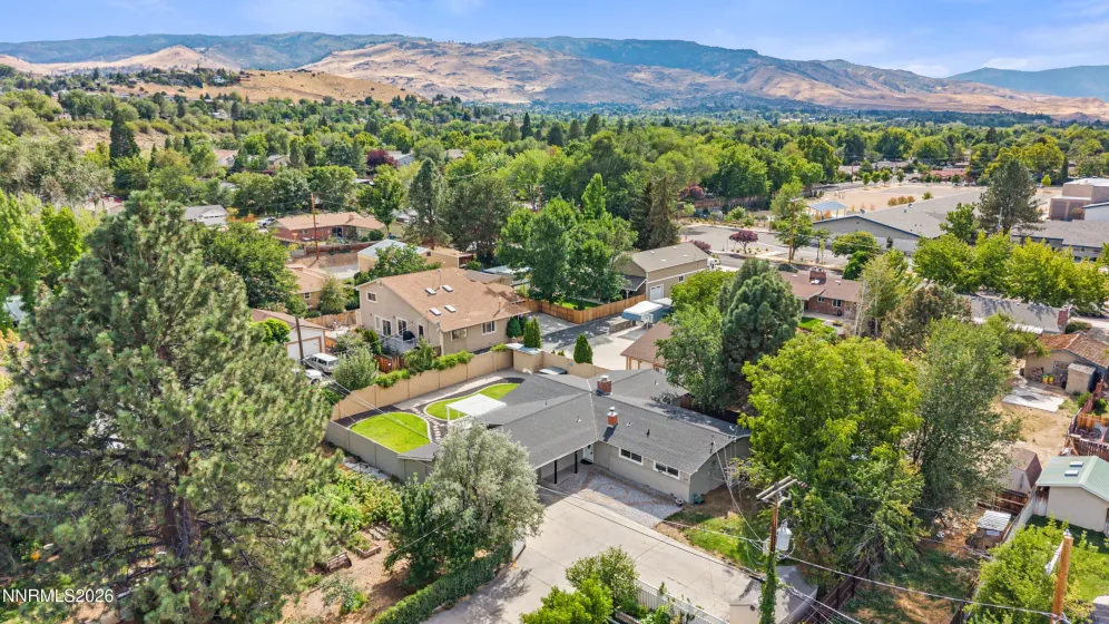 901 Lyman, Reno, Nevada 89509, 4 Bedrooms Bedrooms, ,3 BathroomsBathrooms,Residential,Residential,Lyman,0,260011123