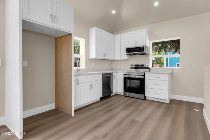360 Roberts, Reno, Nevada 89502, 2 Bedrooms Bedrooms, ,2 BathroomsBathrooms,Residential,Residential,Roberts,0,260011132