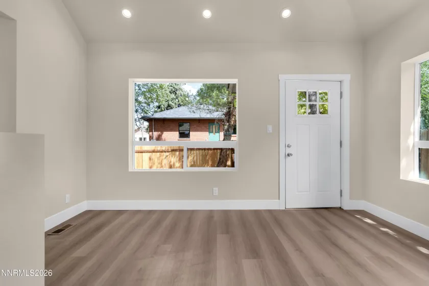 360 Roberts, Reno, Nevada 89502, 2 Bedrooms Bedrooms, ,2 BathroomsBathrooms,Residential,Residential,Roberts,0,260011132