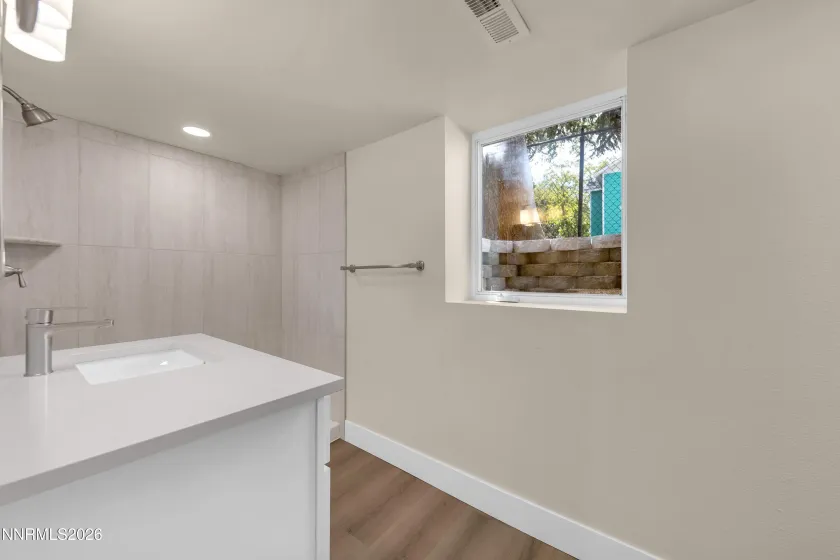 360 Roberts, Reno, Nevada 89502, 2 Bedrooms Bedrooms, ,2 BathroomsBathrooms,Residential,Residential,Roberts,0,260011132