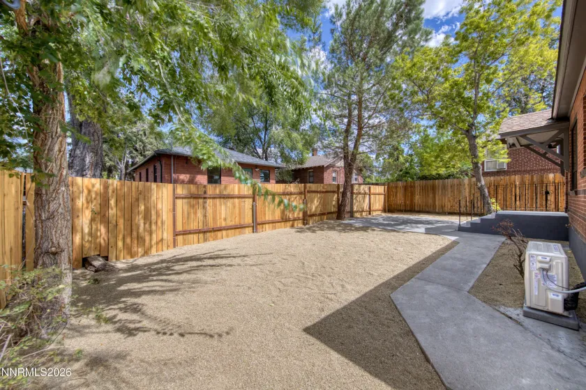 360 Roberts, Reno, Nevada 89502, 2 Bedrooms Bedrooms, ,2 BathroomsBathrooms,Residential,Residential,Roberts,0,260011132