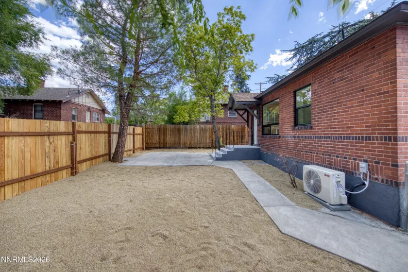 360 Roberts, Reno, Nevada 89502, 2 Bedrooms Bedrooms, ,2 BathroomsBathrooms,Residential,Residential,Roberts,0,260011132