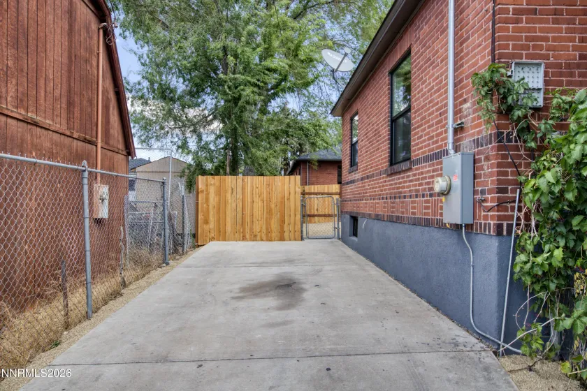 360 Roberts, Reno, Nevada 89502, 2 Bedrooms Bedrooms, ,2 BathroomsBathrooms,Residential,Residential,Roberts,0,260011132