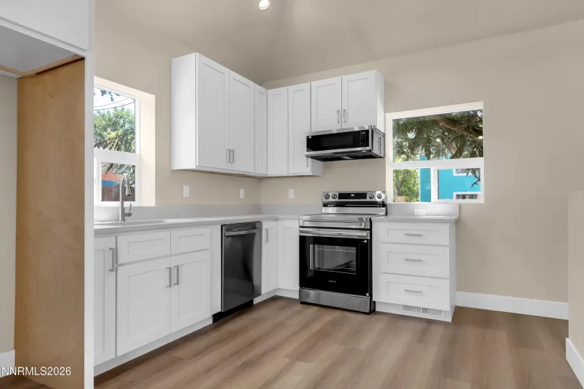 360 Roberts, Reno, Nevada 89502, 2 Bedrooms Bedrooms, ,2 BathroomsBathrooms,Residential,Residential,Roberts,0,260011132