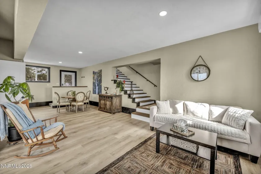 15950 Carl, Reno, Nevada 89511, 2 Bedrooms Bedrooms, ,2 BathroomsBathrooms,Residential,Residential,Carl,0,260011136