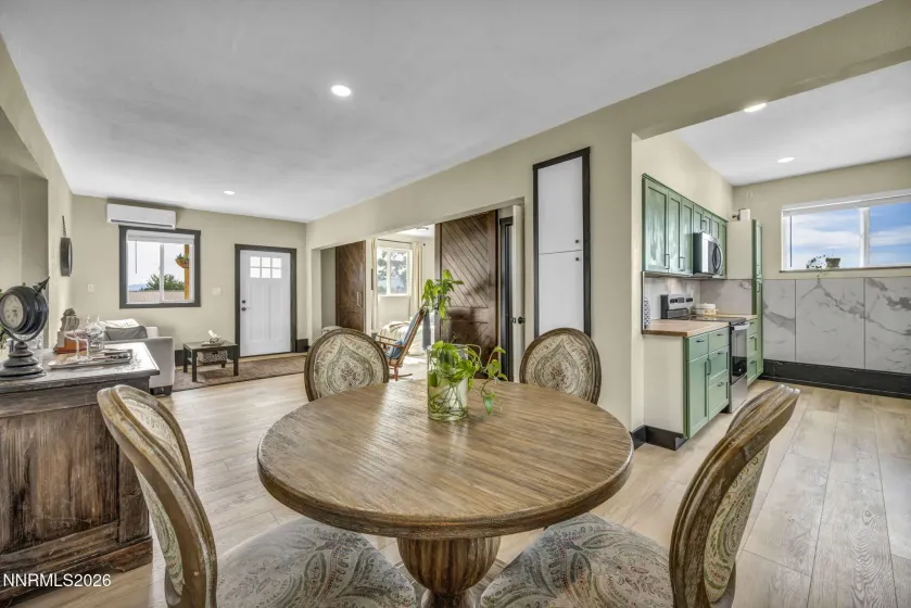 15950 Carl, Reno, Nevada 89511, 2 Bedrooms Bedrooms, ,2 BathroomsBathrooms,Residential,Residential,Carl,0,260011136