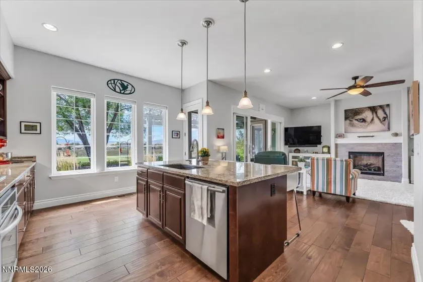 7365 Silver King, Sparks, Nevada 89436, 4 Bedrooms Bedrooms, ,3 BathroomsBathrooms,Residential,Residential,Silver King,0,260011106
