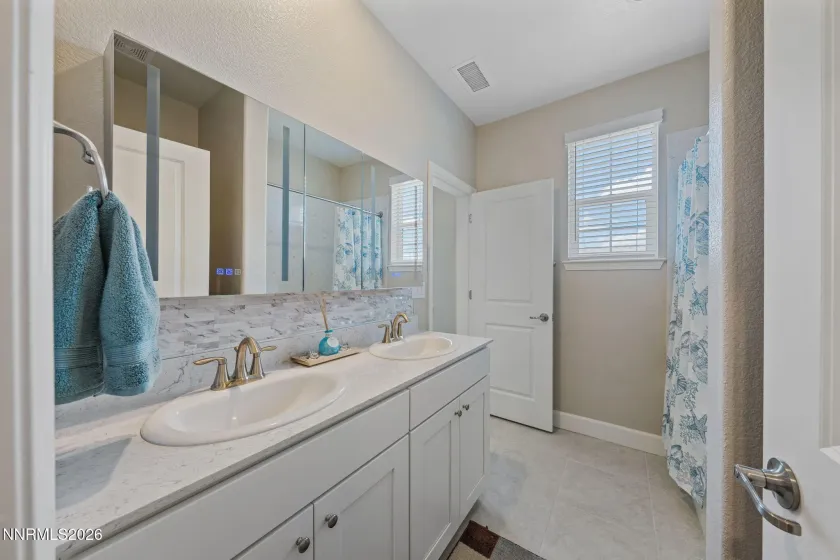 10480 Mine Shaft, Reno, Nevada 89521, 4 Bedrooms Bedrooms, ,3 BathroomsBathrooms,Residential,Residential,Mine Shaft,0,260011112