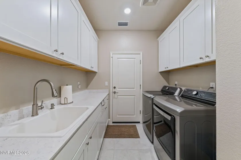 10480 Mine Shaft, Reno, Nevada 89521, 4 Bedrooms Bedrooms, ,3 BathroomsBathrooms,Residential,Residential,Mine Shaft,0,260011112