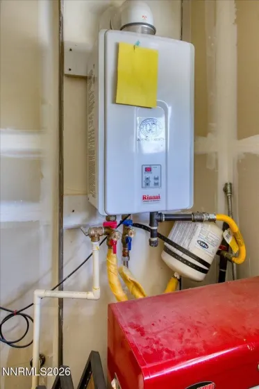 Tankless water heater