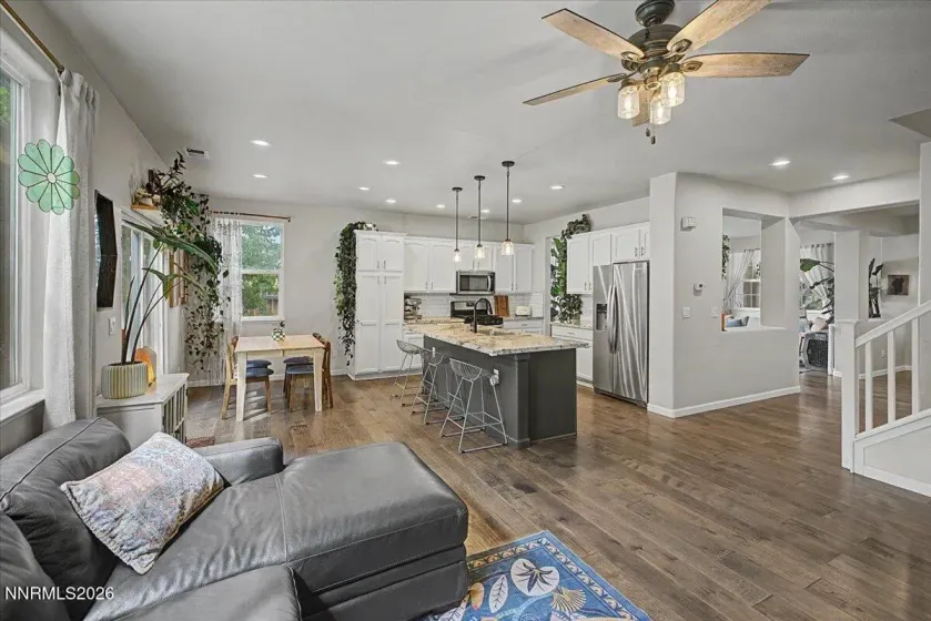 866 University Park, Reno, Nevada 89512, 4 Bedrooms Bedrooms, ,3 BathroomsBathrooms,Residential,Residential,University Park,0,260011150