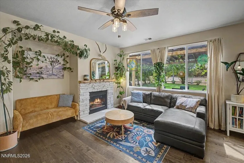866 University Park, Reno, Nevada 89512, 4 Bedrooms Bedrooms, ,3 BathroomsBathrooms,Residential,Residential,University Park,0,260011150