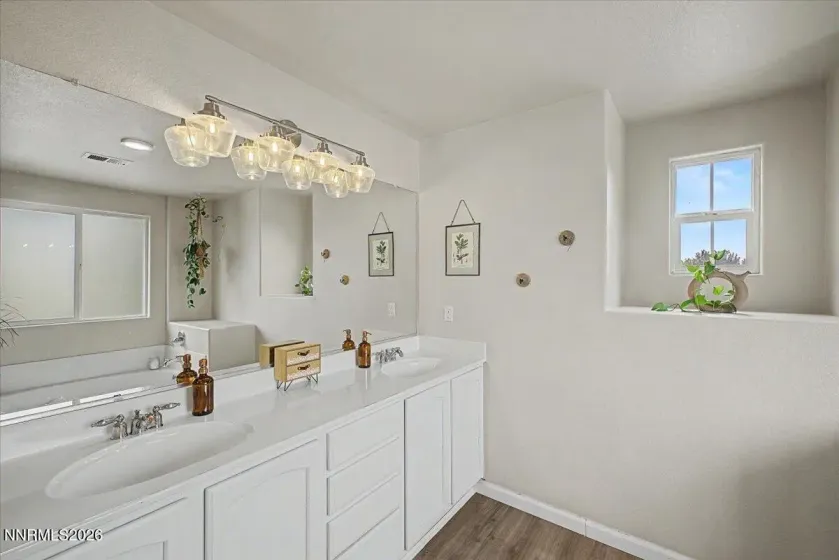 866 University Park, Reno, Nevada 89512, 4 Bedrooms Bedrooms, ,3 BathroomsBathrooms,Residential,Residential,University Park,0,260011150
