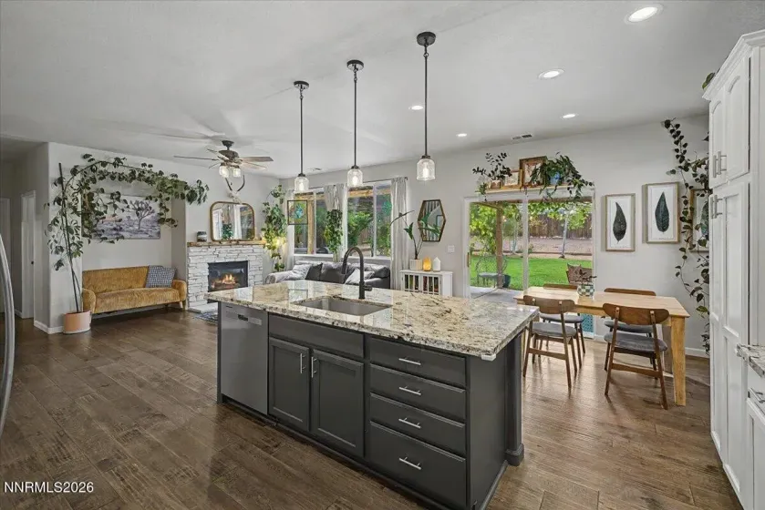 866 University Park, Reno, Nevada 89512, 4 Bedrooms Bedrooms, ,3 BathroomsBathrooms,Residential,Residential,University Park,0,260011150