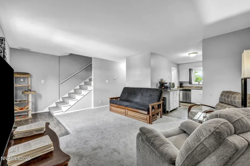 5 Smithridge, Reno, Nevada 89502, 2 Bedrooms Bedrooms, ,2 BathroomsBathrooms,Residential,Residential,Smithridge,0,260011155