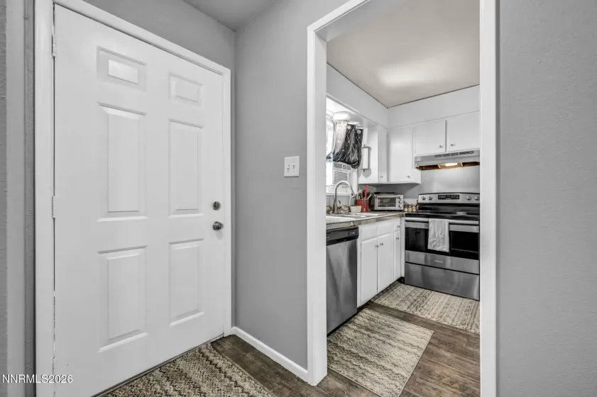 5 Smithridge, Reno, Nevada 89502, 2 Bedrooms Bedrooms, ,2 BathroomsBathrooms,Residential,Residential,Smithridge,0,260011155