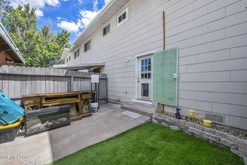 5 Smithridge, Reno, Nevada 89502, 2 Bedrooms Bedrooms, ,2 BathroomsBathrooms,Residential,Residential,Smithridge,0,260011155