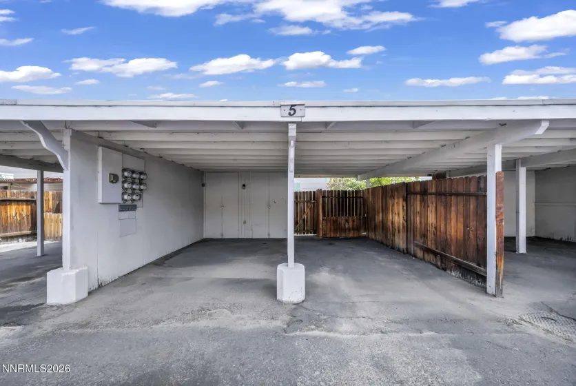 5 Smithridge, Reno, Nevada 89502, 2 Bedrooms Bedrooms, ,2 BathroomsBathrooms,Residential,Residential,Smithridge,0,260011155
