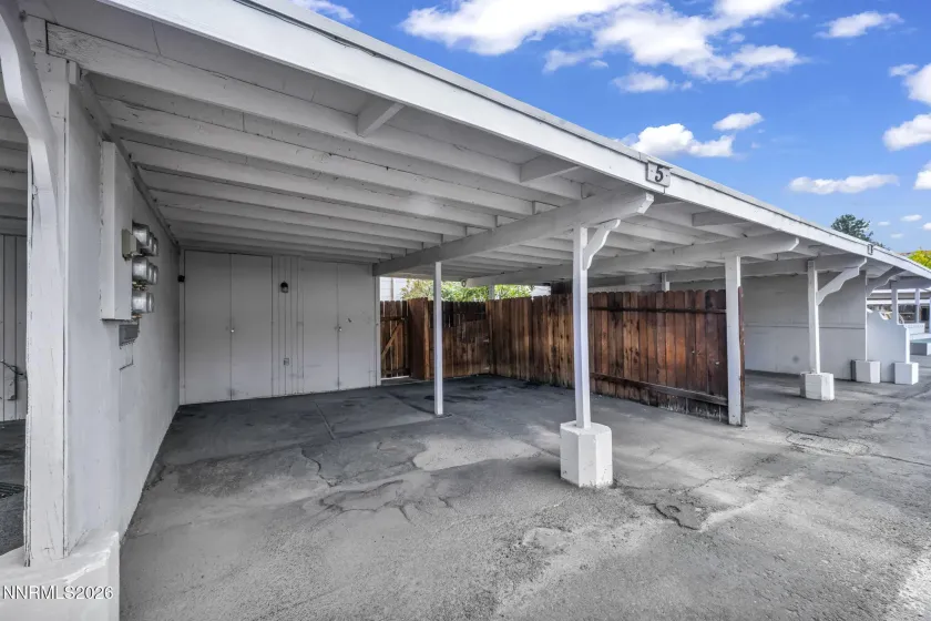 5 Smithridge, Reno, Nevada 89502, 2 Bedrooms Bedrooms, ,2 BathroomsBathrooms,Residential,Residential,Smithridge,0,260011155