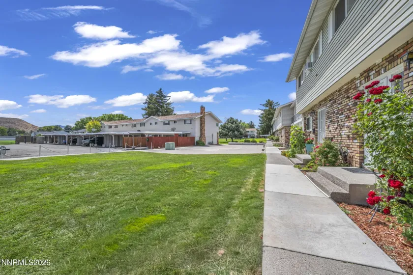 5 Smithridge, Reno, Nevada 89502, 2 Bedrooms Bedrooms, ,2 BathroomsBathrooms,Residential,Residential,Smithridge,0,260011155