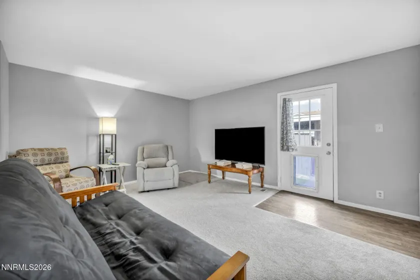 5 Smithridge, Reno, Nevada 89502, 2 Bedrooms Bedrooms, ,2 BathroomsBathrooms,Residential,Residential,Smithridge,0,260011155