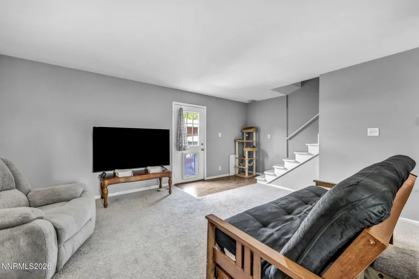 5 Smithridge, Reno, Nevada 89502, 2 Bedrooms Bedrooms, ,2 BathroomsBathrooms,Residential,Residential,Smithridge,0,260011155