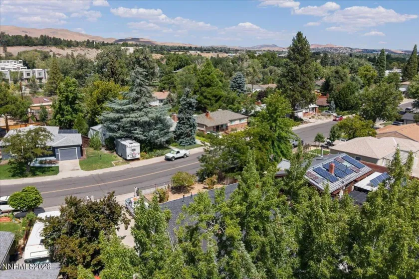 2470 Riviera, Reno, Nevada 89509, 3 Bedrooms Bedrooms, ,2 BathroomsBathrooms,Residential,Residential,Riviera,0,260011156
