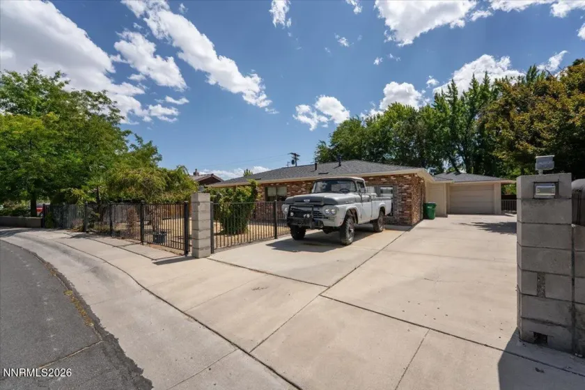 2470 Riviera, Reno, Nevada 89509, 3 Bedrooms Bedrooms, ,2 BathroomsBathrooms,Residential,Residential,Riviera,0,260011156