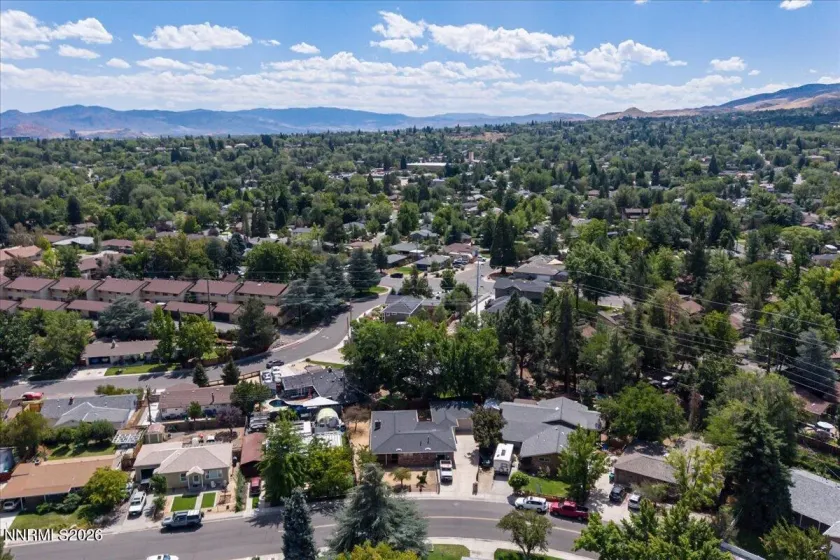 2470 Riviera, Reno, Nevada 89509, 3 Bedrooms Bedrooms, ,2 BathroomsBathrooms,Residential,Residential,Riviera,0,260011156