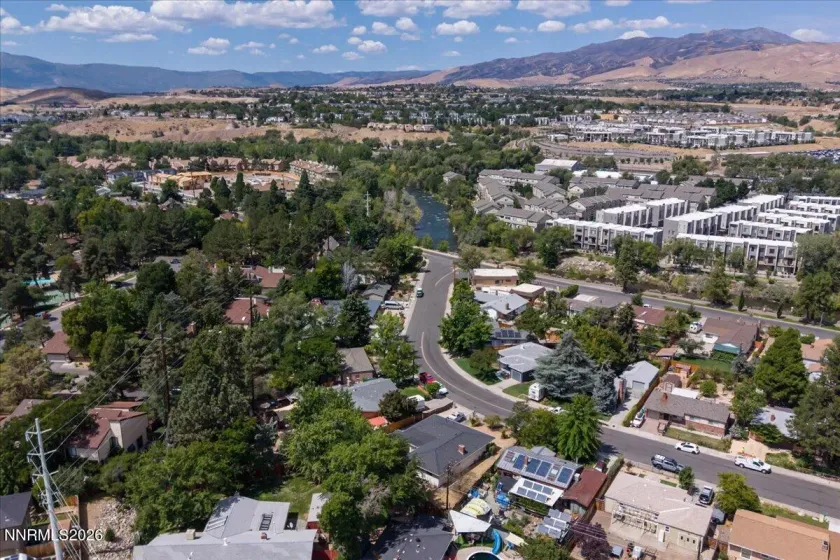 2470 Riviera, Reno, Nevada 89509, 3 Bedrooms Bedrooms, ,2 BathroomsBathrooms,Residential,Residential,Riviera,0,260011156