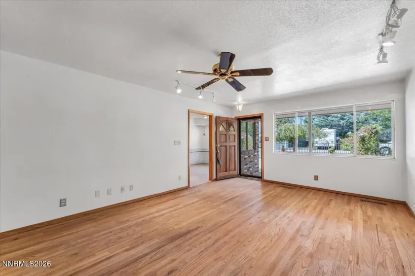 2470 Riviera, Reno, Nevada 89509, 3 Bedrooms Bedrooms, ,2 BathroomsBathrooms,Residential,Residential,Riviera,0,260011156