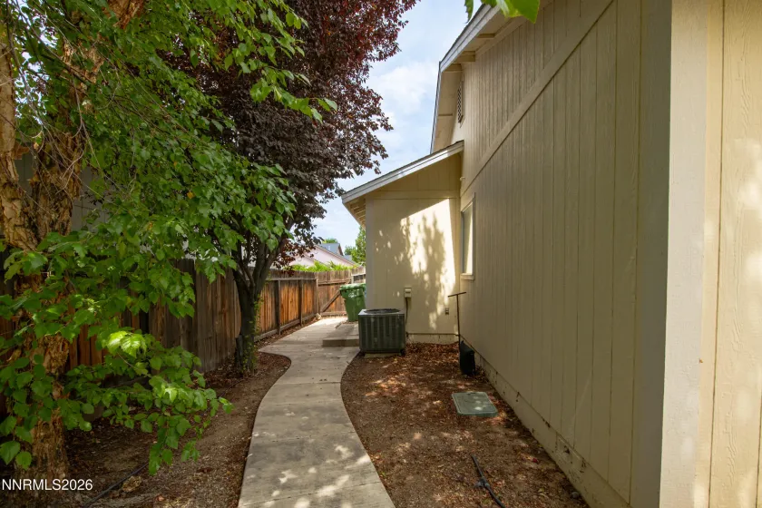 1381 Brooke, Gardnerville, Nevada 89410, 3 Bedrooms Bedrooms, ,2 BathroomsBathrooms,Residential,Residential,Brooke,0,260011157