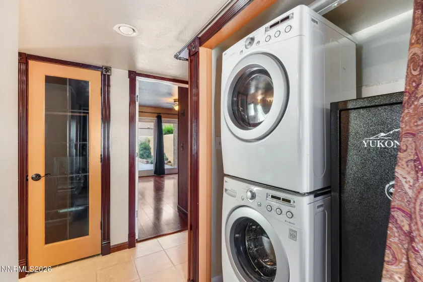 8690 Dixon, Reno, Nevada 89511, 3 Bedrooms Bedrooms, ,2 BathroomsBathrooms,Residential,Residential,Dixon,0,260011165