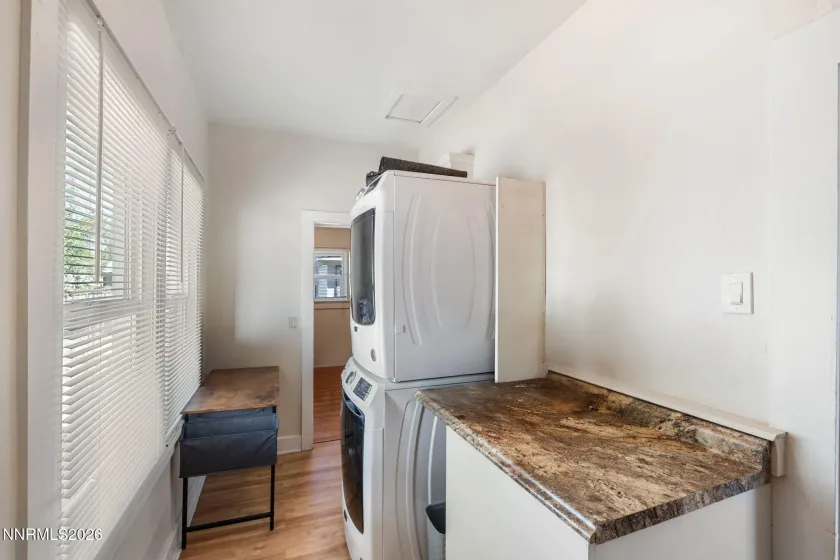 529 11th, Sparks, Nevada 89431, 2 Bedrooms Bedrooms, ,1 BathroomBathrooms,Residential,Residential,11th,0,260011168