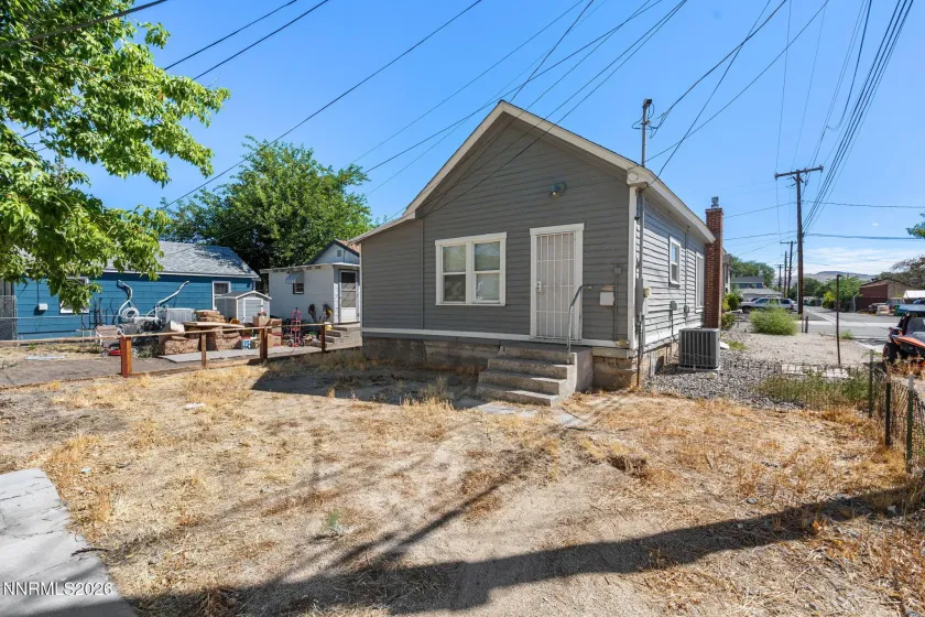 529 11th, Sparks, Nevada 89431, 2 Bedrooms Bedrooms, ,1 BathroomBathrooms,Residential,Residential,11th,0,260011168
