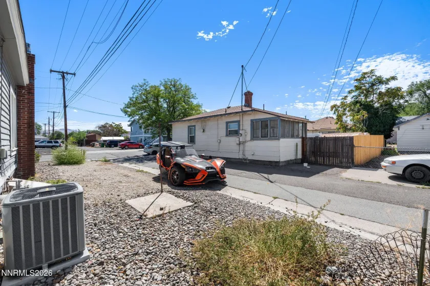 529 11th, Sparks, Nevada 89431, 2 Bedrooms Bedrooms, ,1 BathroomBathrooms,Residential,Residential,11th,0,260011168