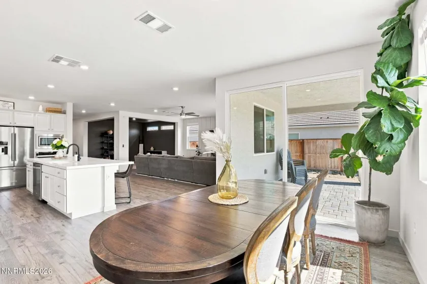 8388 Fenhollow, Verdi, Nevada 89439, 4 Bedrooms Bedrooms, ,3 BathroomsBathrooms,Residential,Residential,Fenhollow,0,260011173