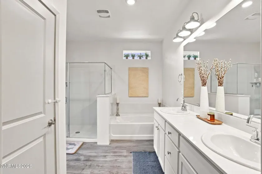 8388 Fenhollow, Verdi, Nevada 89439, 4 Bedrooms Bedrooms, ,3 BathroomsBathrooms,Residential,Residential,Fenhollow,0,260011173