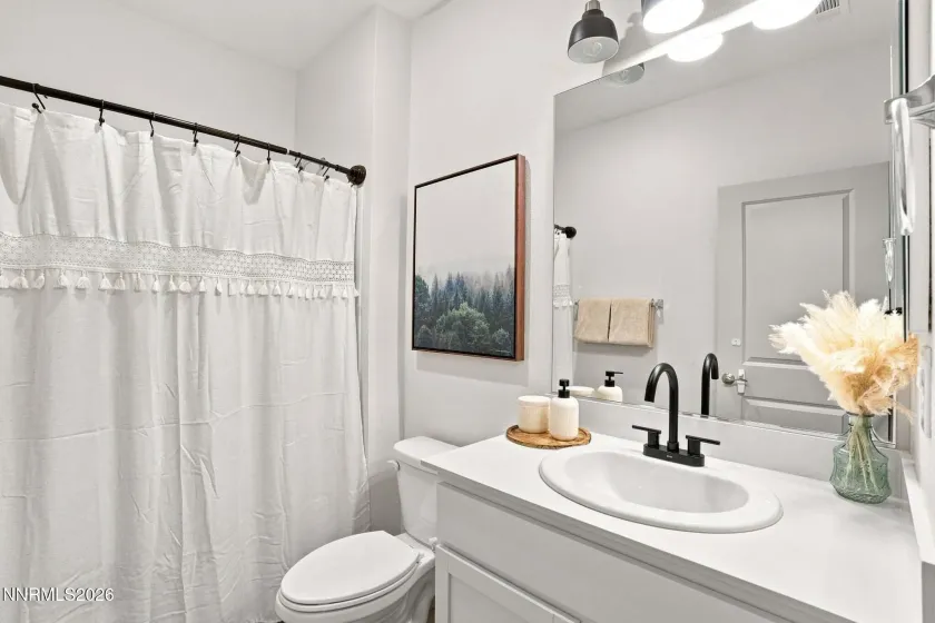 8388 Fenhollow, Verdi, Nevada 89439, 4 Bedrooms Bedrooms, ,3 BathroomsBathrooms,Residential,Residential,Fenhollow,0,260011173