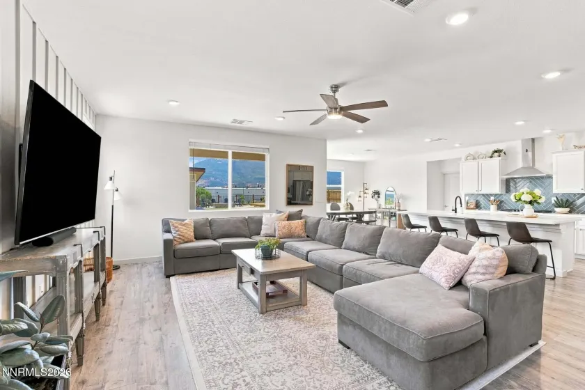 8388 Fenhollow, Verdi, Nevada 89439, 4 Bedrooms Bedrooms, ,3 BathroomsBathrooms,Residential,Residential,Fenhollow,0,260011173