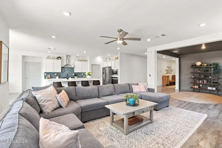 8388 Fenhollow, Verdi, Nevada 89439, 4 Bedrooms Bedrooms, ,3 BathroomsBathrooms,Residential,Residential,Fenhollow,0,260011173