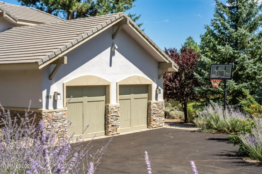 188 Carleton, Reno, Nevada 89511, 4 Bedrooms Bedrooms, ,4 BathroomsBathrooms,Residential,Residential,Carleton,0,260011174